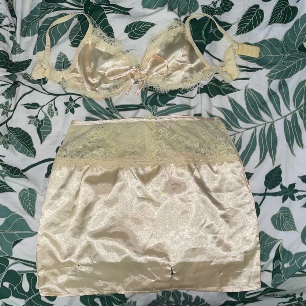 xs pastel yellow lingerie set